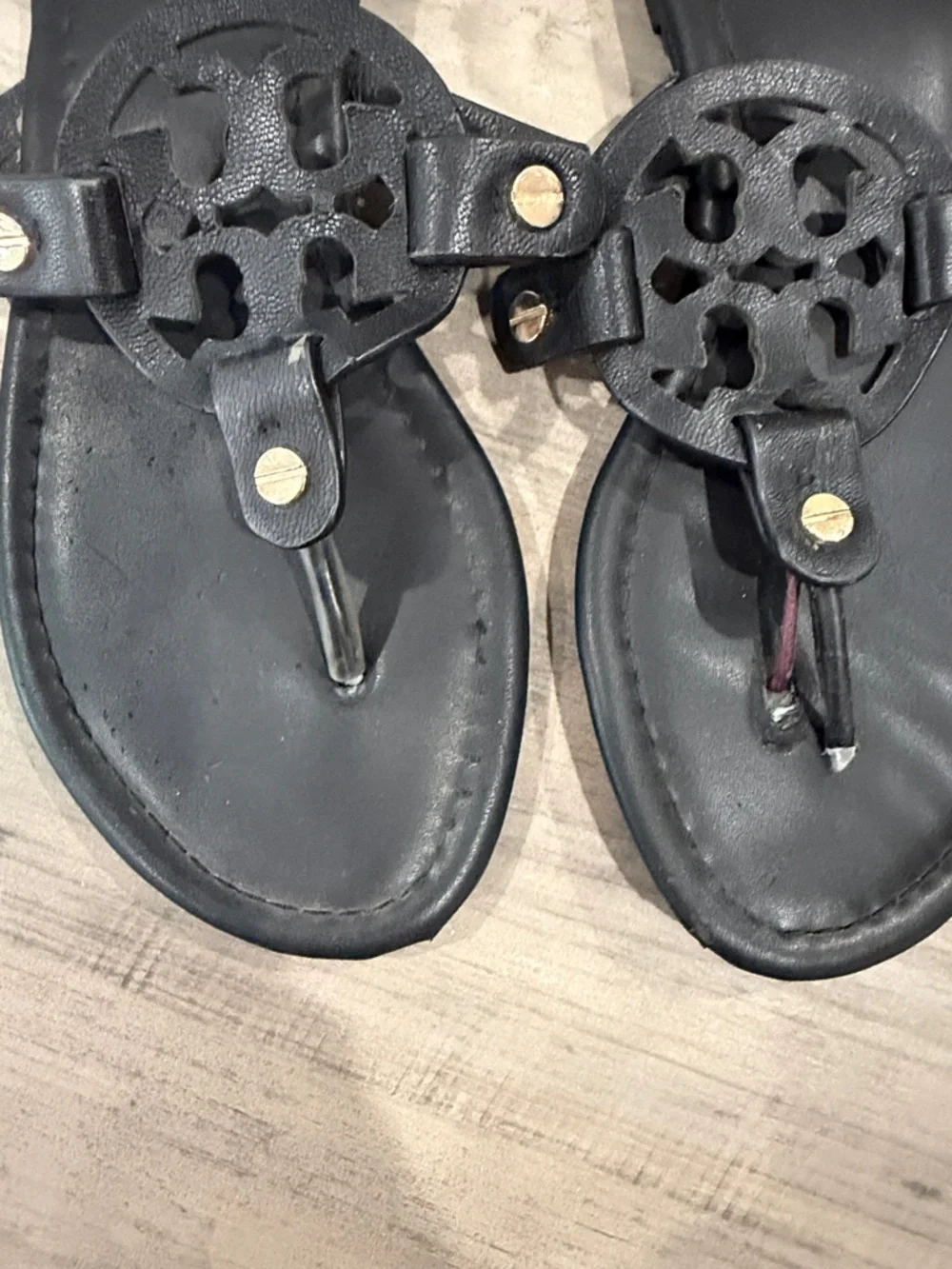 Tory Burch Black Leather Logo Thong Sandals with Gold Studs - Picture 3 of 6